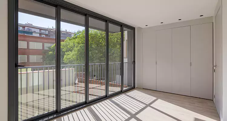 Balcony Sliding Glass Doors in Bloomingdale, FL