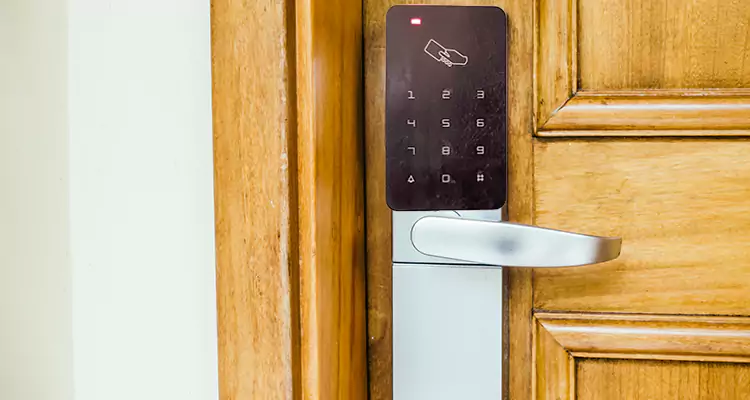 Keyless Hotel Door Locks Repair in Bloomingdale, FL