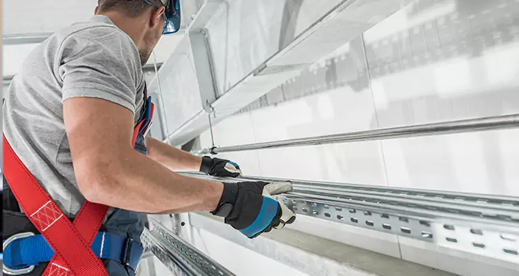 Glass Balcony Railing Replacement in Bloomingdale, FL